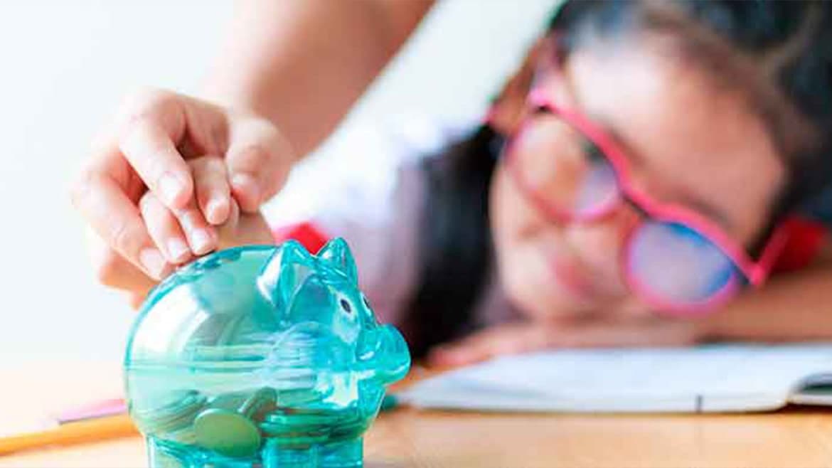 Seis tips para enseñar finanzas personales a los niños en casa
